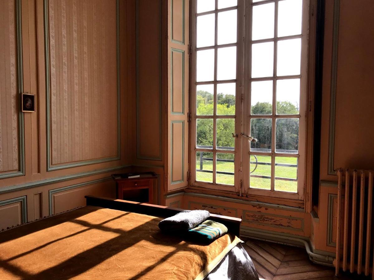 Chateau De Freschines Villefrancoeur Bagian luar foto