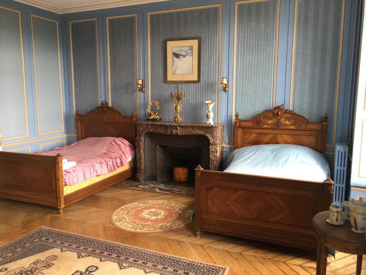 Chateau De Freschines Villefrancoeur Bagian luar foto