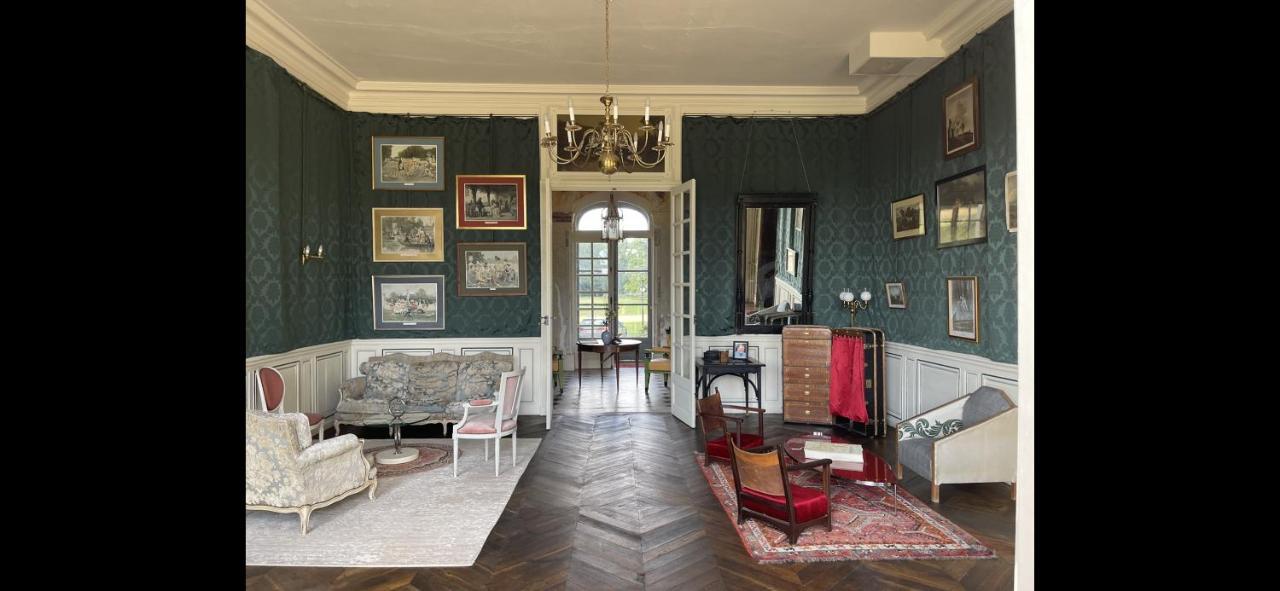 Chateau De Freschines Villefrancoeur Bagian luar foto
