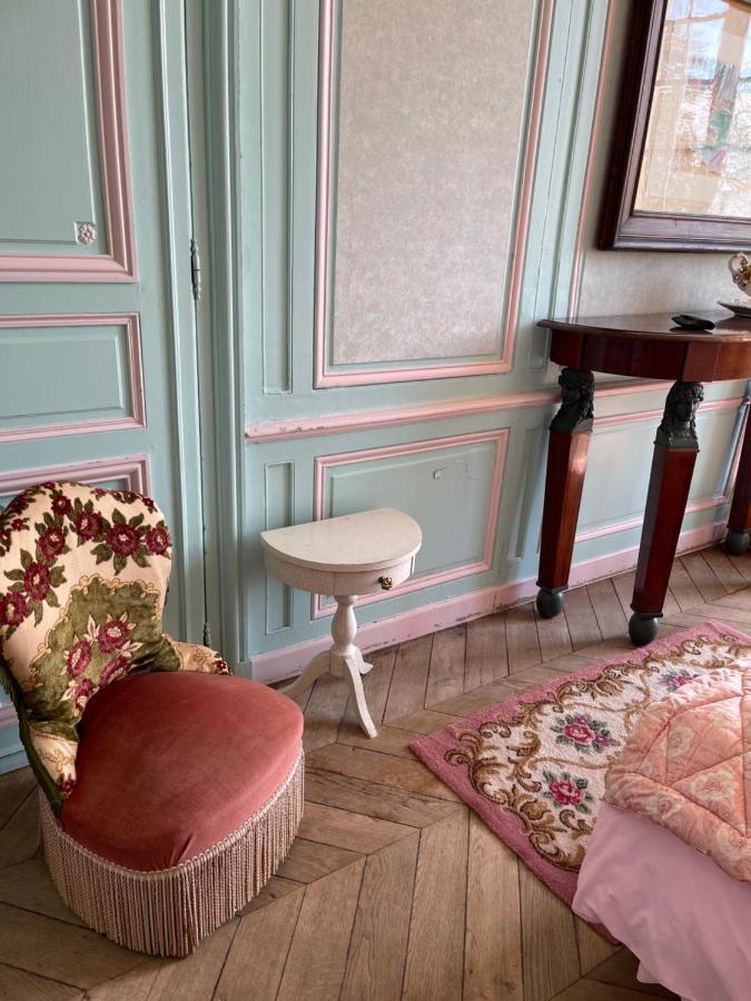 Chateau De Freschines Villefrancoeur Bagian luar foto