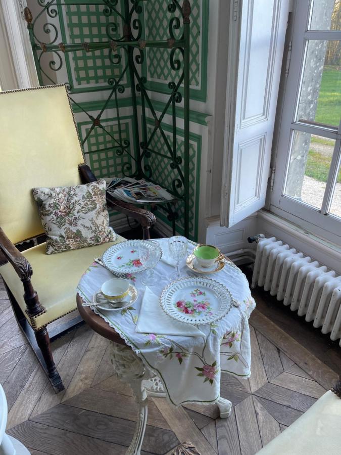 Chateau De Freschines Villefrancoeur Bagian luar foto